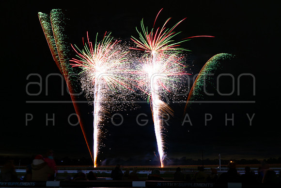 Fireworks photo from the Warwick Racecourse kid's firework show
